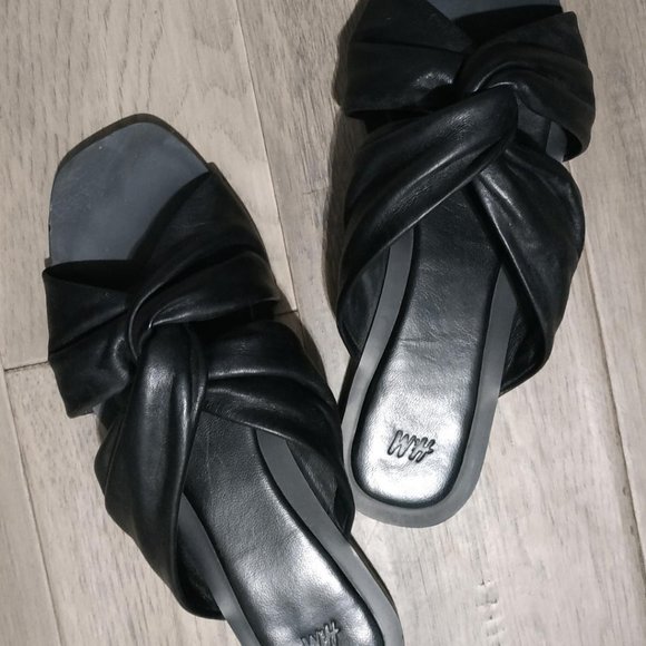 Twist slide genuine leather sandals size US 8 EUR 39 - Picture 3 of 3